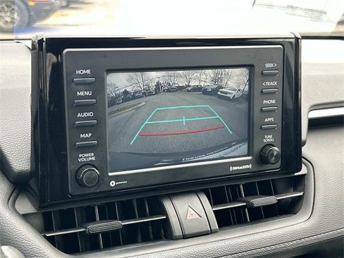 Used 2022 Toyota RAV4 XLE image 39