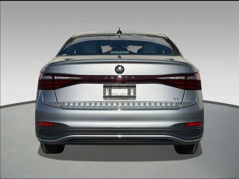 New 2026 Volkswagen Jetta SE image 5