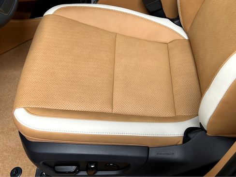 New 2026 Lexus RZ 450e AWD image 40