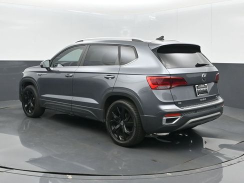 Used 2022 Volkswagen Taos SE w/ Panoramic Sunroof Package AWD/4WD image 6