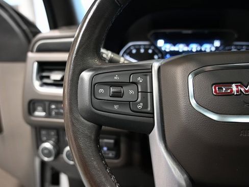 Used 2021 GMC Yukon XL SLT w/ SLT Premium Package image 25