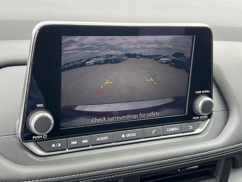 Used 2026 Nissan Rogue SV FWD image 14