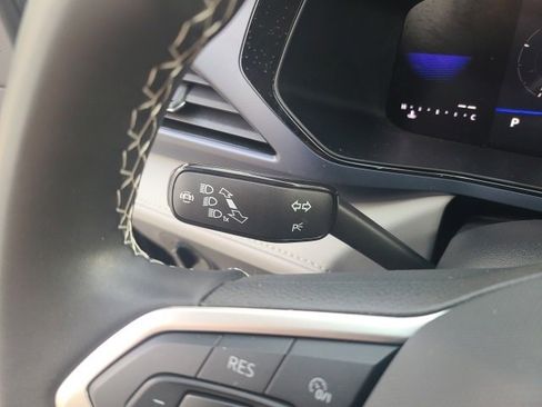 Used 2024 Volkswagen Taos SE w/ Panoramic Sunroof Package image 22