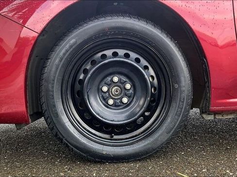 Used 2017 Subaru Impreza 2.0i image 9