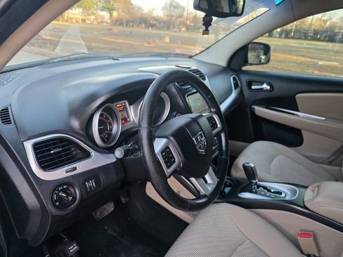 Used 2013 Dodge Journey SXT w/ Flexible Seating Group image 12