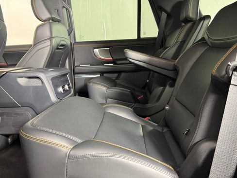 Used 2025 Ford Expedition Tremor image 27