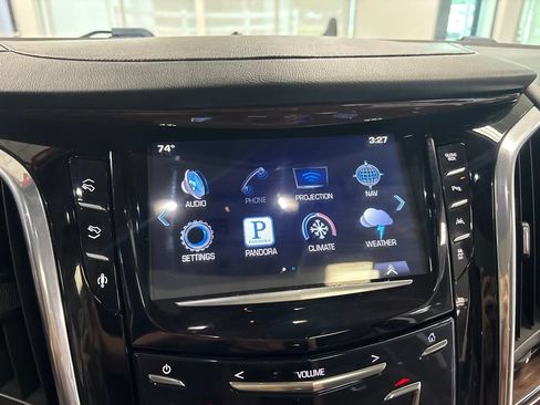 Used 2016 Cadillac Escalade Luxury RWD image 24