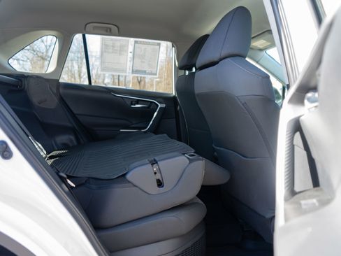 Used 2025 Toyota RAV4 XLE w/ Weather Package image 27