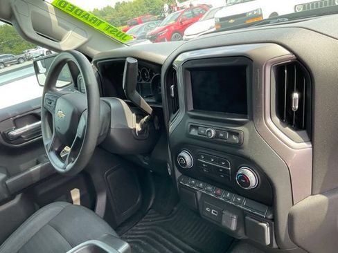 Used 2022 Chevrolet Silverado 1500 Custom RWD image 12