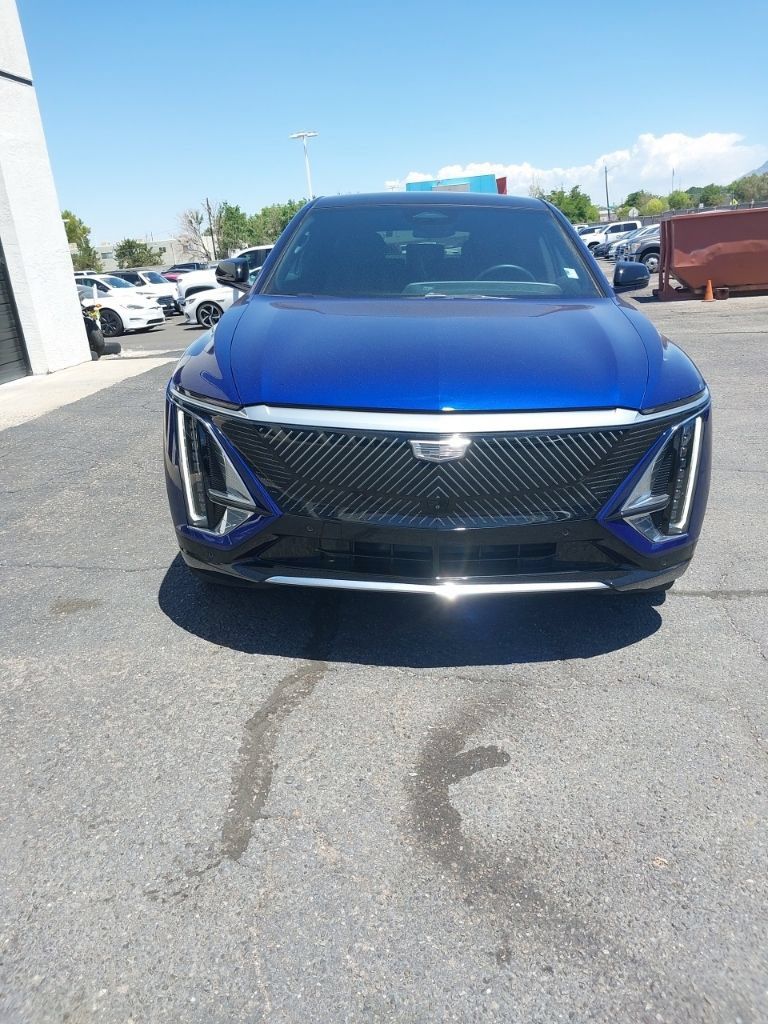 Used 2024 Cadillac Lyriq Luxury RWD image 1