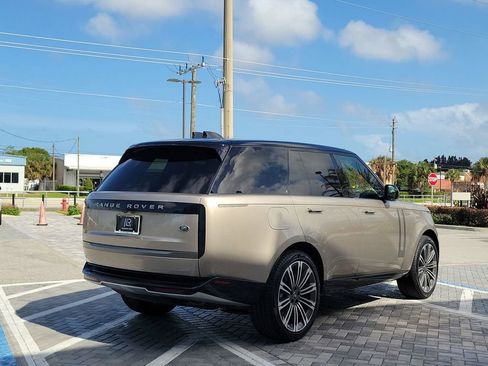 Used 2023 Land Rover Range Rover SE image 5