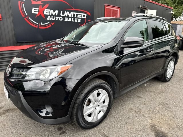 Used 2015 Toyota RAV4 LE AWD/4WD image 2