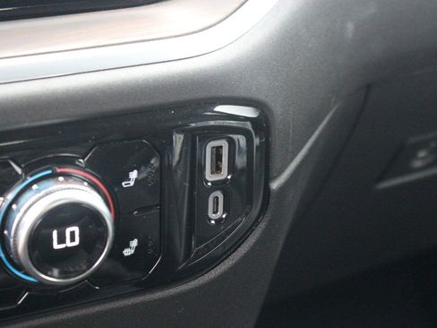 Used 2025 GMC Sierra 1500 SLT AWD/4WD image 29