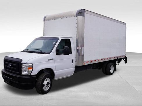 Used 2024 Ford E-450 and Econoline 450 Super Duty w/ Power Windows & Locks Group image 11