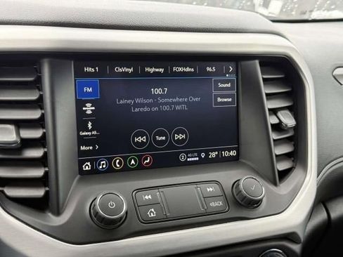 Used 2023 GMC Acadia SLT image 26