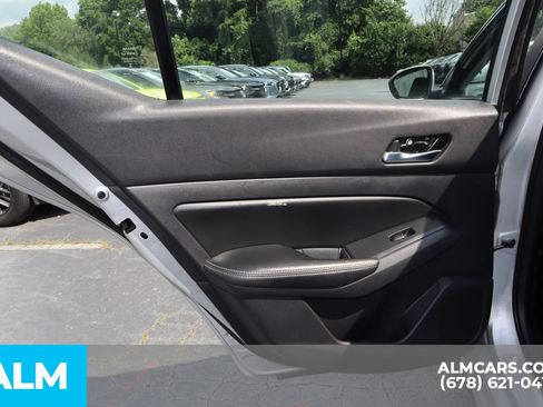 Used 2020 Nissan Altima 2.5 S FWD image 18
