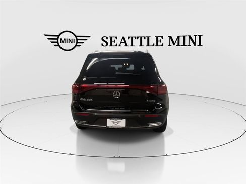 Used 2024 Mercedes-Benz EQB 300 4MATIC image 10