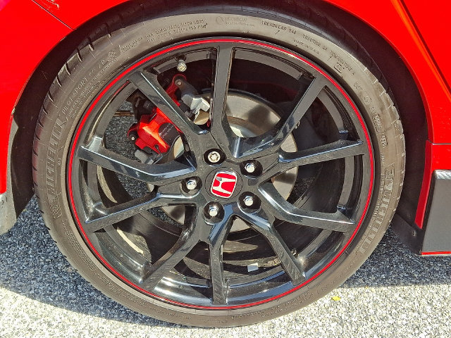 Used 2017 Honda Civic Type R image 8