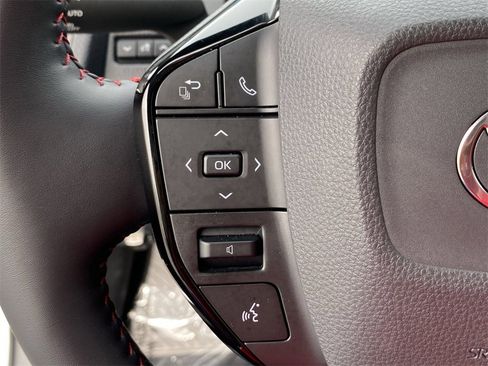 Certified 2026 Toyota Prius XSE Premium image 24