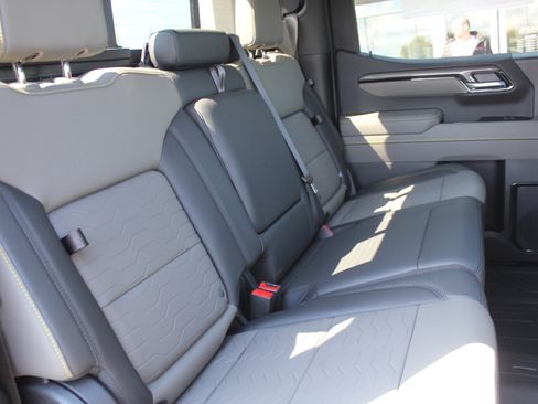 New 2026 Chevrolet Silverado 1500 ZR2 AWD/4WD image 17