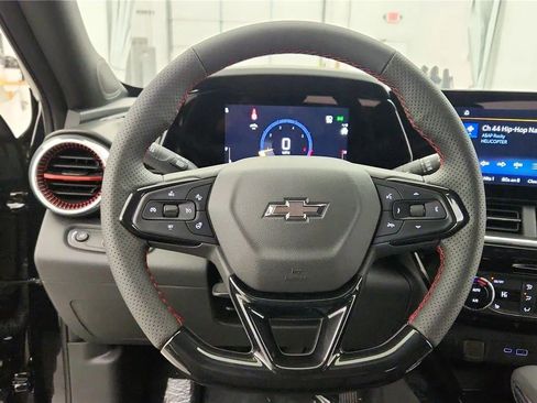 New 2026 Chevrolet Trax RS w/ Driver Confidence Package FWD image 32