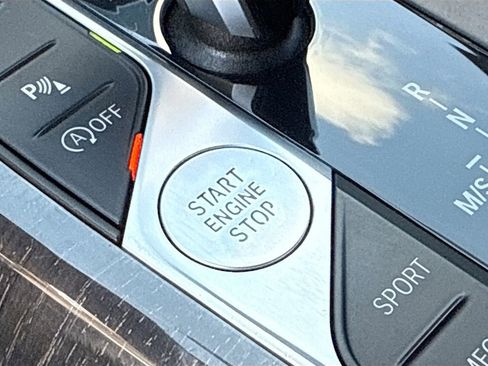 Used 2020 BMW 330i Sedan w/ Driving Assistance Package image 36