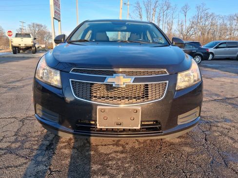 Used 2013 Chevrolet Cruze LT image 2