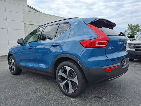 Certified 2024 Volvo XC40 B5 Plus w/ Climate Package AWD/4WD image 4