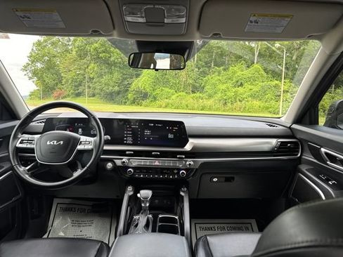 Used 2024 Kia Telluride S FWD image 14