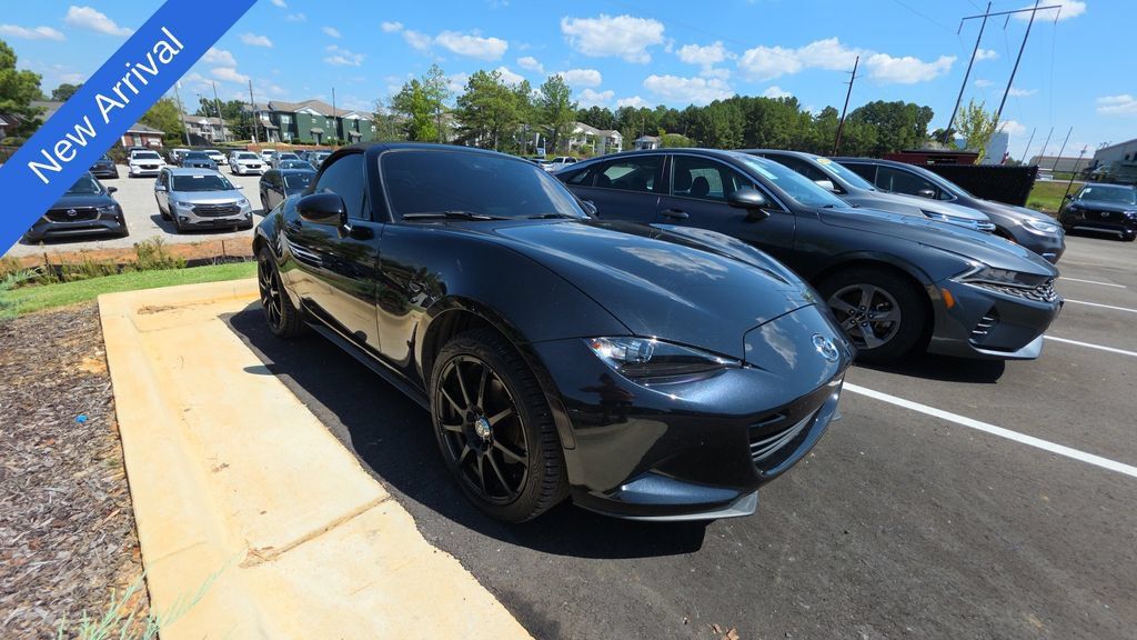 Used 2023 MAZDA MX-5 Miata Grand Touring RWD image 1