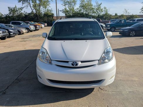 Used 2007 Toyota Sienna XLE image 3