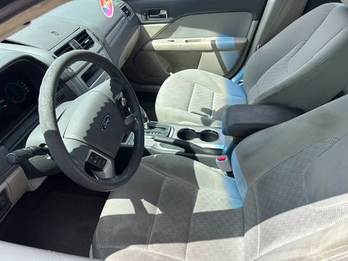 Used 2010 Ford Fusion SE FWD image 5