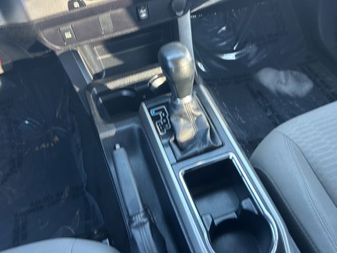 Used 2016 Toyota Tacoma SR5 w/ Towing Package RWD image 23