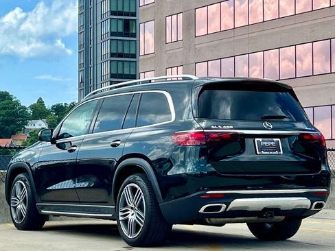 Certified 2025 Mercedes-Benz GLS 450 4MATIC image 5