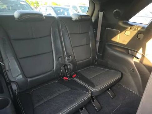 Used 2015 Kia Sorento SX image 16