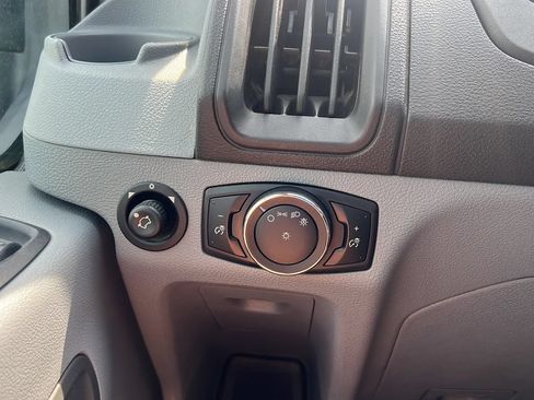 Used 2015 Ford Transit 150 XLT RWD image 24