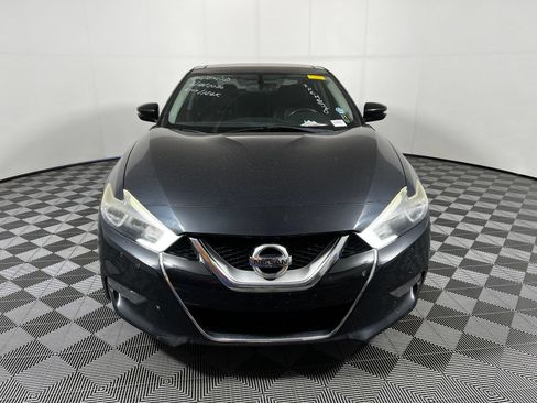Used 2017 Nissan Maxima 3.5 SL w/ Interior Lighting Package FWD image 2