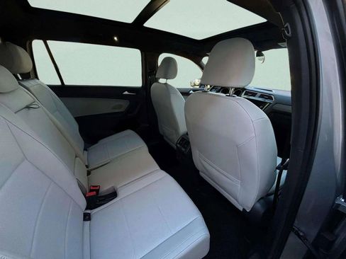 Used 2021 Volkswagen Tiguan SE R-Line w/ 3rd Row Seat Package image 12