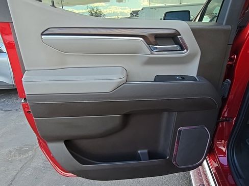 Used 2023 GMC Sierra 1500 SLT w/ SLT Convenience Package image 36