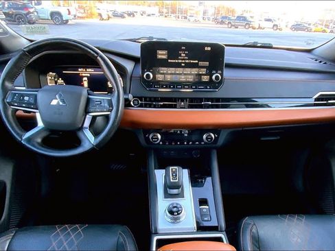 Used 2022 Mitsubishi Outlander SEL image 15
