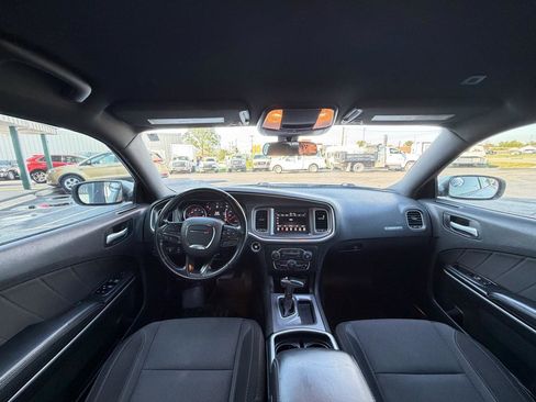 Used 2020 Dodge Charger SXT RWD image 12