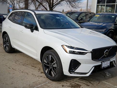 New 2026 Volvo XC60 B5 Plus w/ Climate Package image 4