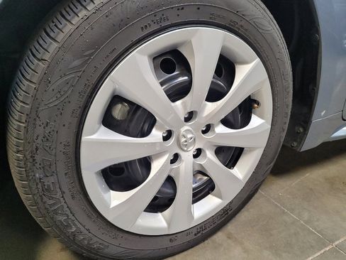 Used 2024 Toyota Corolla LE FWD image 31