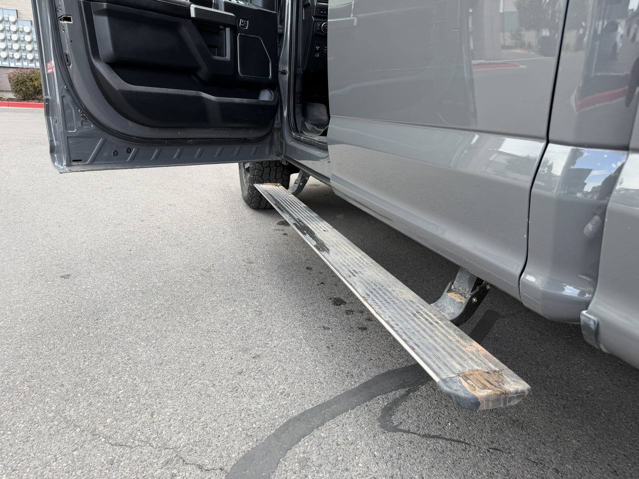 Used 2018 Ford F150 Lariat w/ Equipment Group 502A Luxury AWD/4WD image 28