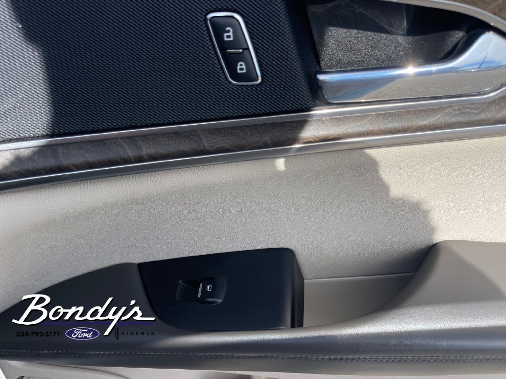 Used 2019 Lincoln Nautilus Select FWD image 19