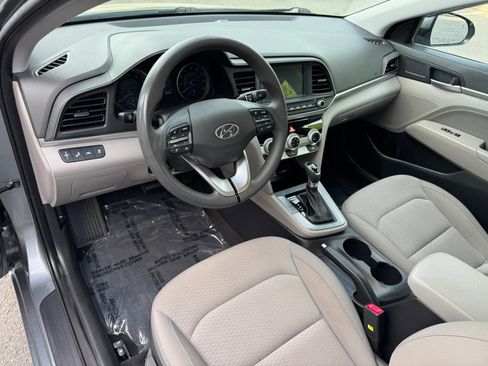 Used 2019 Hyundai Elantra SEL FWD image 21