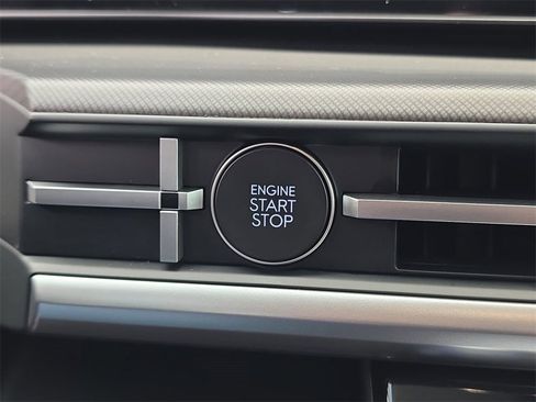 New 2026 Hyundai Santa Fe SE image 31