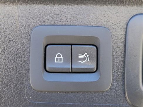 Certified 2024 MAZDA CX-50 Meridian Edition w/ Apex Package image 13