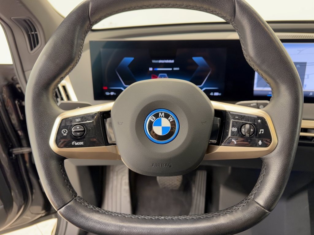 Used 2024 BMW iX xDrive50 AWD/4WD image 10