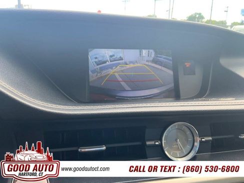 Used 2015 Lexus ES 350 w/ Luxury Package FWD image 18